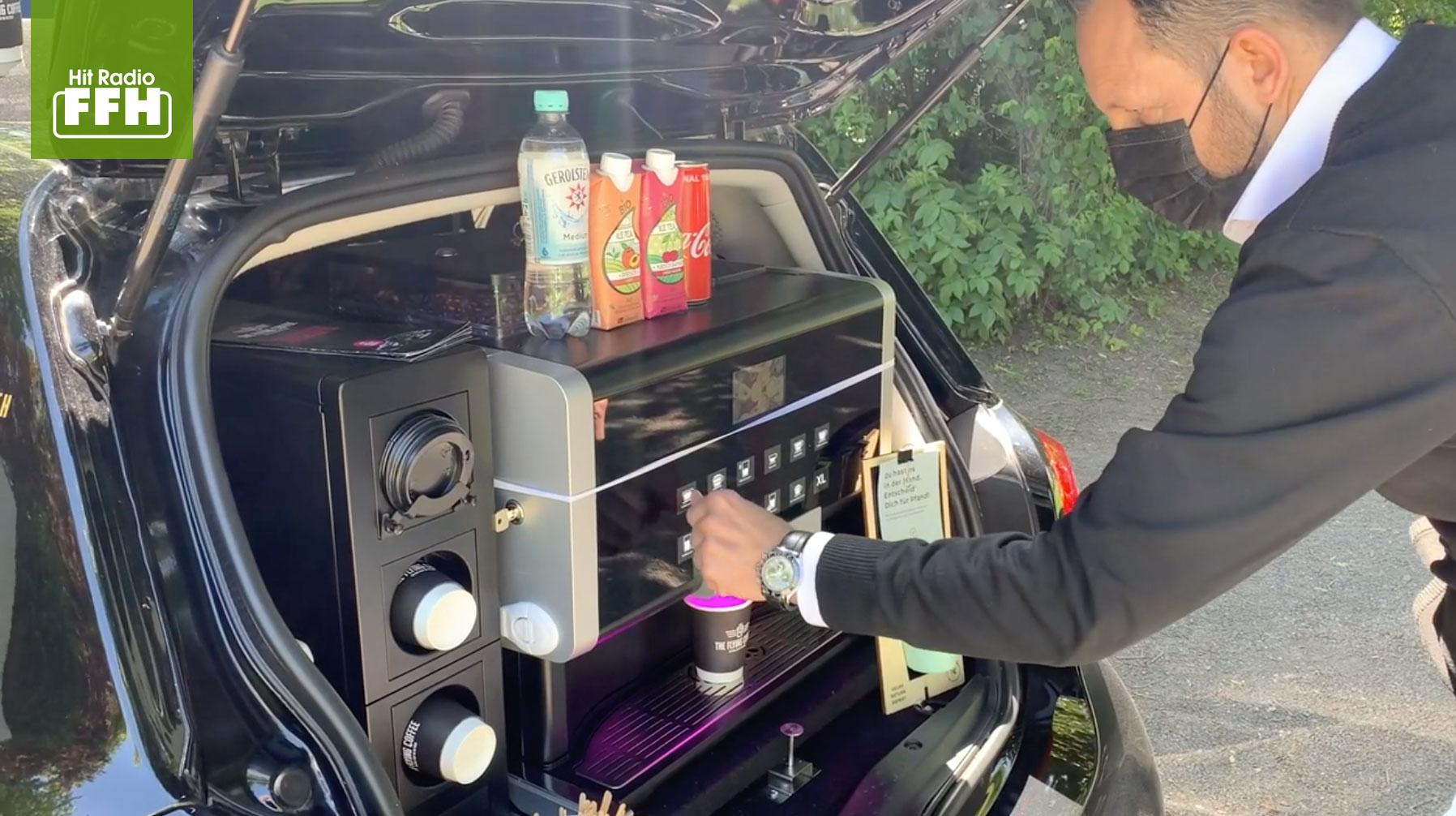 Frischer Kaffee direkt aus dem Kofferraum